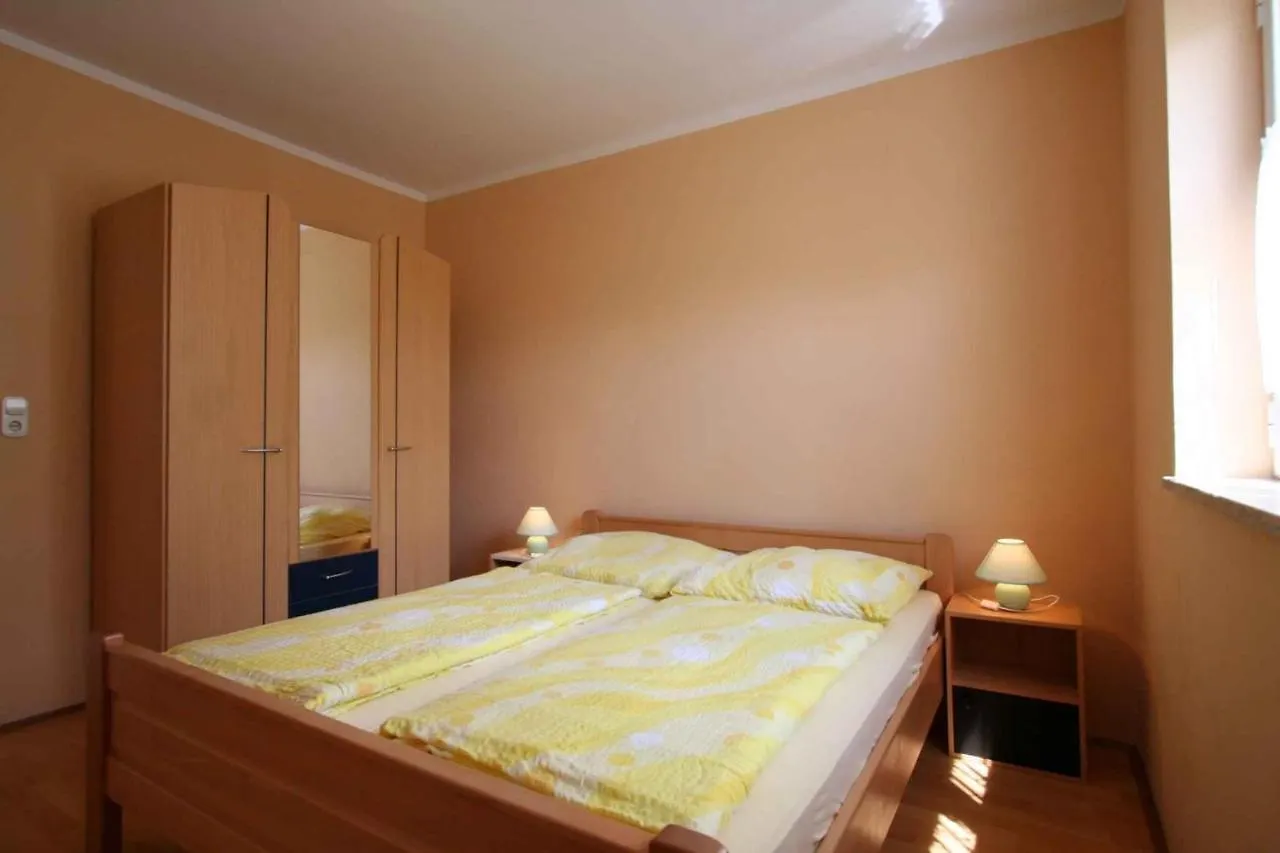 Apartments In Silo/Insel Krk 13571