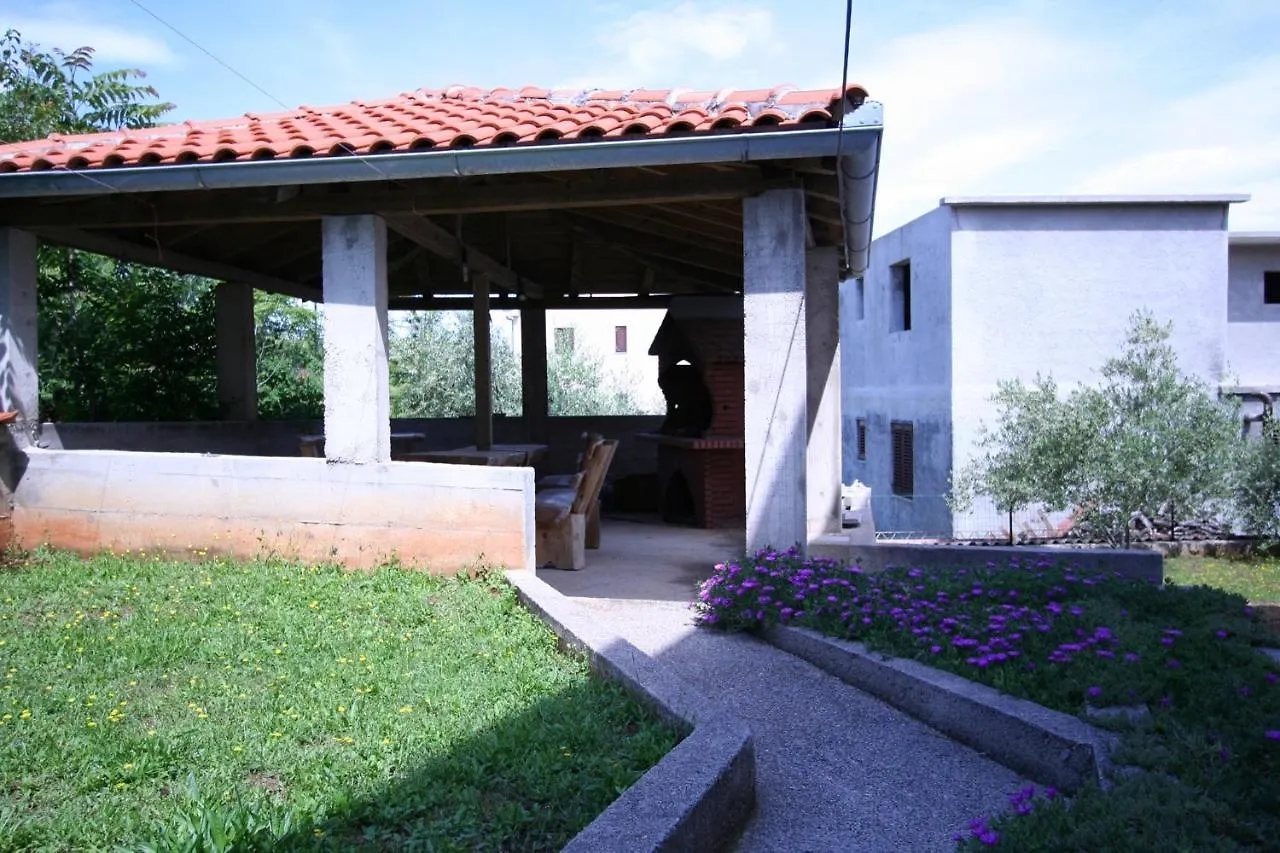 Apartments In Silo/Insel Krk 13571