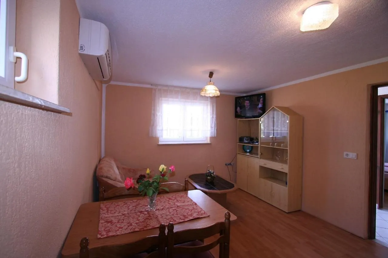 Apartments In Silo/Insel Krk 13571 Croatia